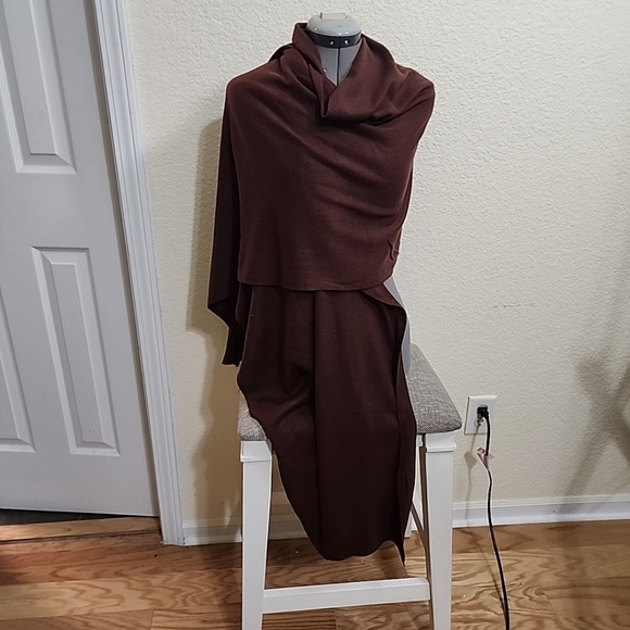 DG2 By Diane Gilman Brown Long Shawl Women's. - Picture 1 of 6
